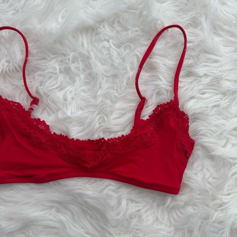 Skim Fits Everybody Lace Scoop Bralette Ruby Red Size XXS - Picture 4 of 7
